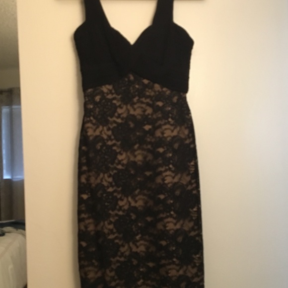 Badgley Mischka Black and Tan lace cocktail dress - Picture 3 of 5